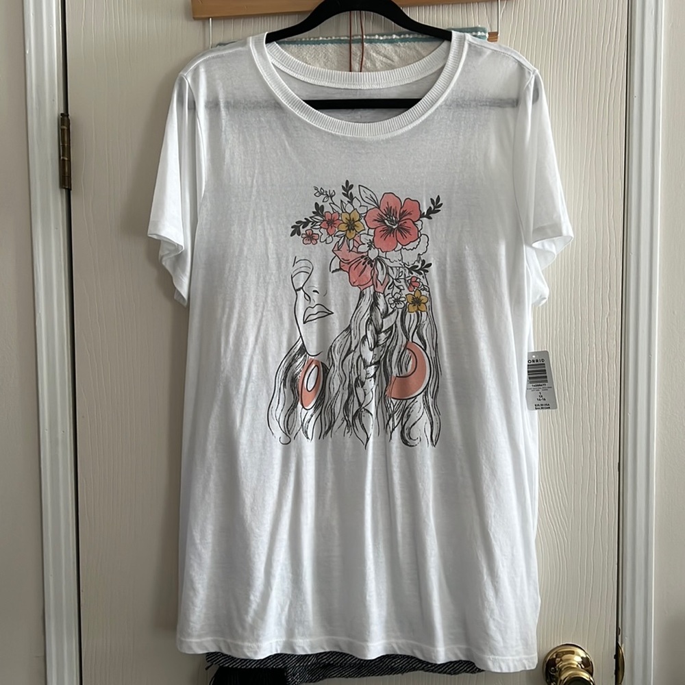 TORRID New with tags white T-shirt